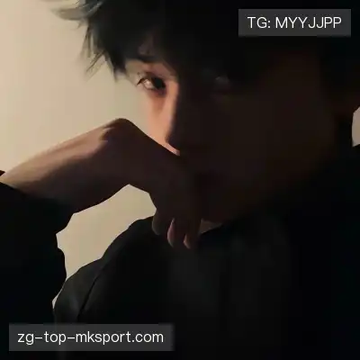 滑璇鸣